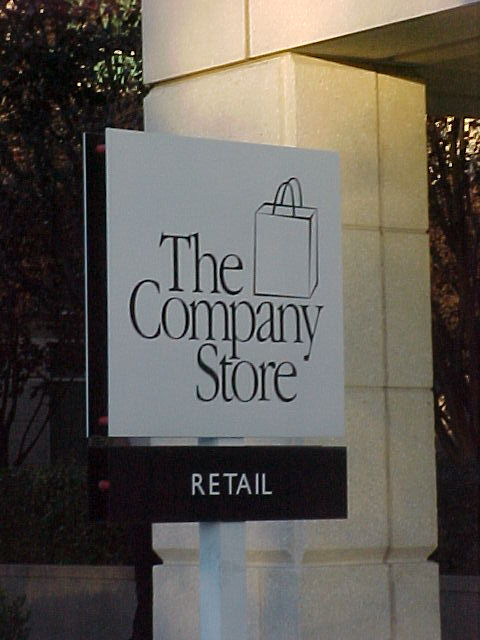 Apple's Company Store sign1
