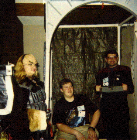 Locutus in Klingon jail 3